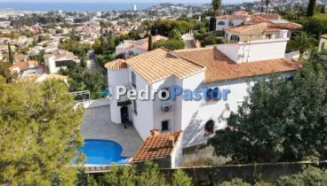 Vivienda amplia y privada en el Montgó con jardín y vistas despejadas