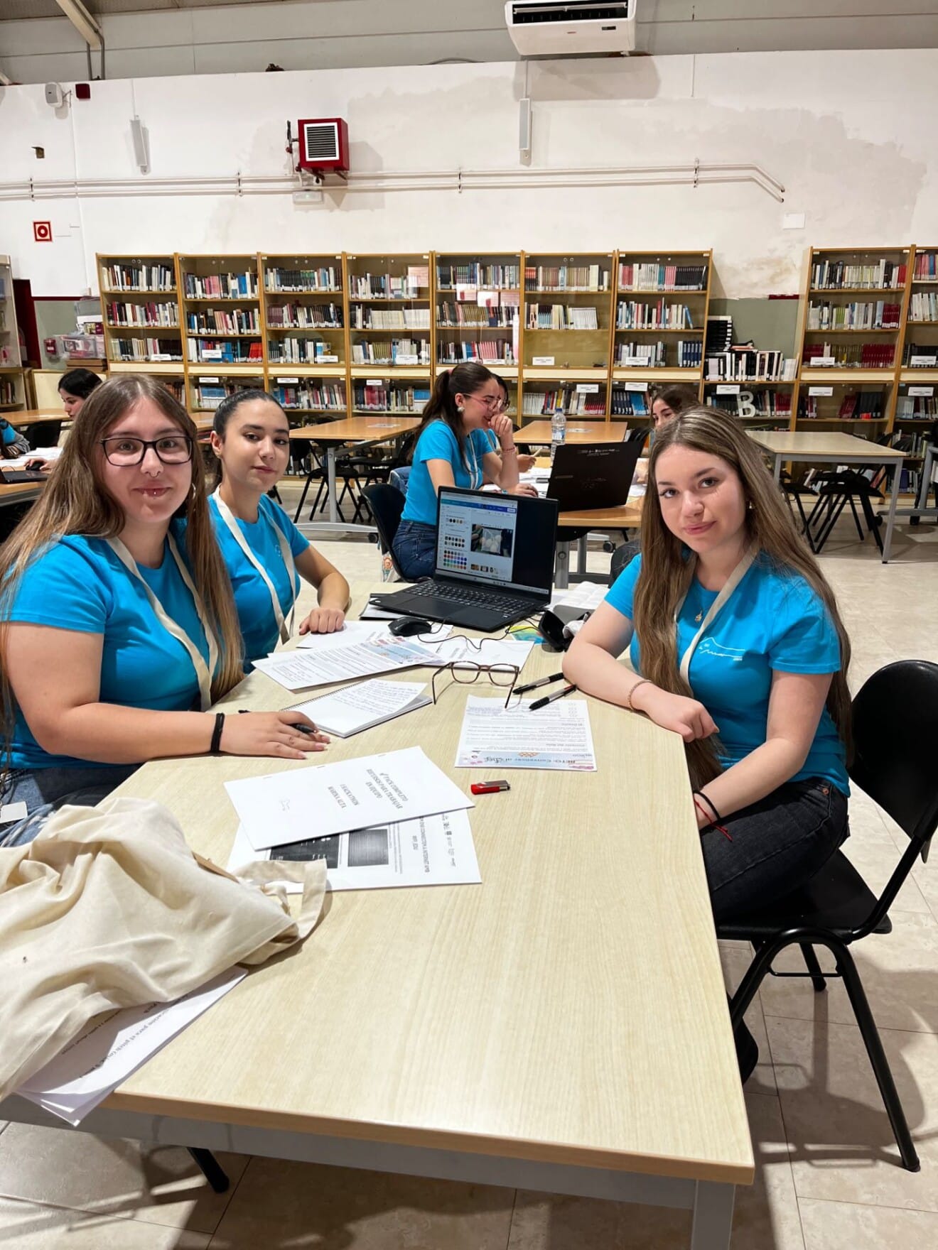 Alumnos del IES La Mar en el concurso (1)