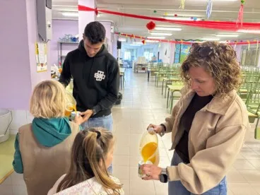 Proyecto Bancalet: alumnos de Dénia descubren el zumo de naranja natural con un «agrio» primer contacto 4 ceip llebeig 7