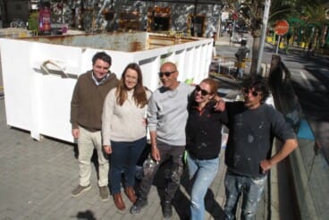 Contenedores de poda en Dénia transformados en arte urbano por muralistas locales (2)