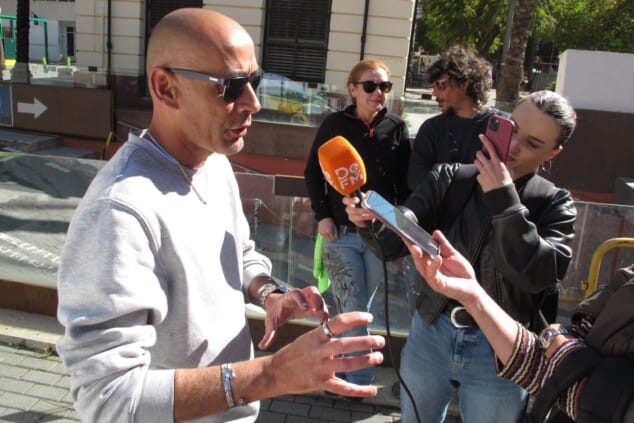 Una propuesta vecinal lleva el arte urbano a los contenedores de poda de Dénia 8 contenedores de poda en denia transformados en arte urbano por muralistas locales 5