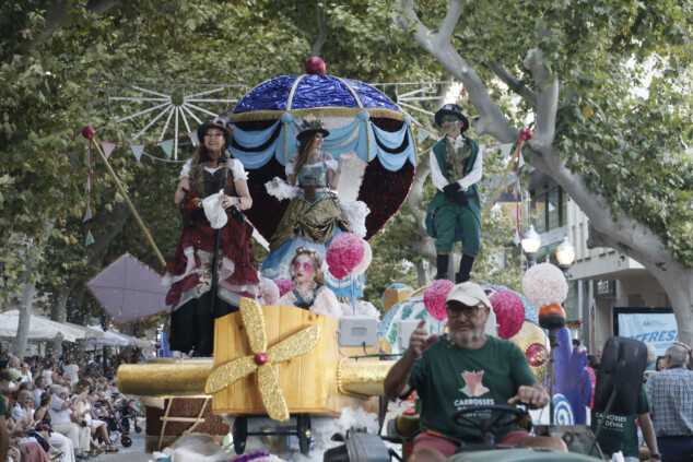 Imagen: Desfile de carrozas de Dénia de 2025
