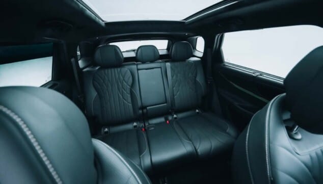 JAECOO 8 SHS en España: ¿El mejor SUV de 7 plazas con etiqueta CERO? 21 espacioso habitaculo del jaecoo 8 shs en moll motor con acabados premium y maximo confort para los pasajeros