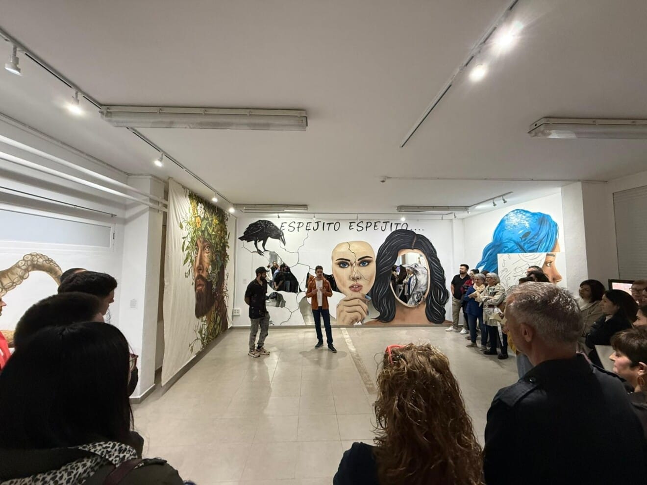 Inauguración de la exposición colectiva de Toni Ortolà, Laura Gabari, Jorge S. Jorge y Tardor 13