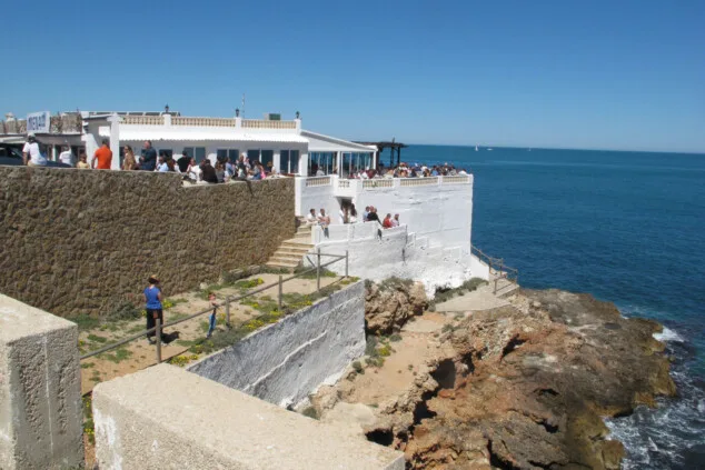 Touristenüberfüllung in Denia während Ostern 8