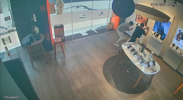 momento del robo en la tienda de marques de campo