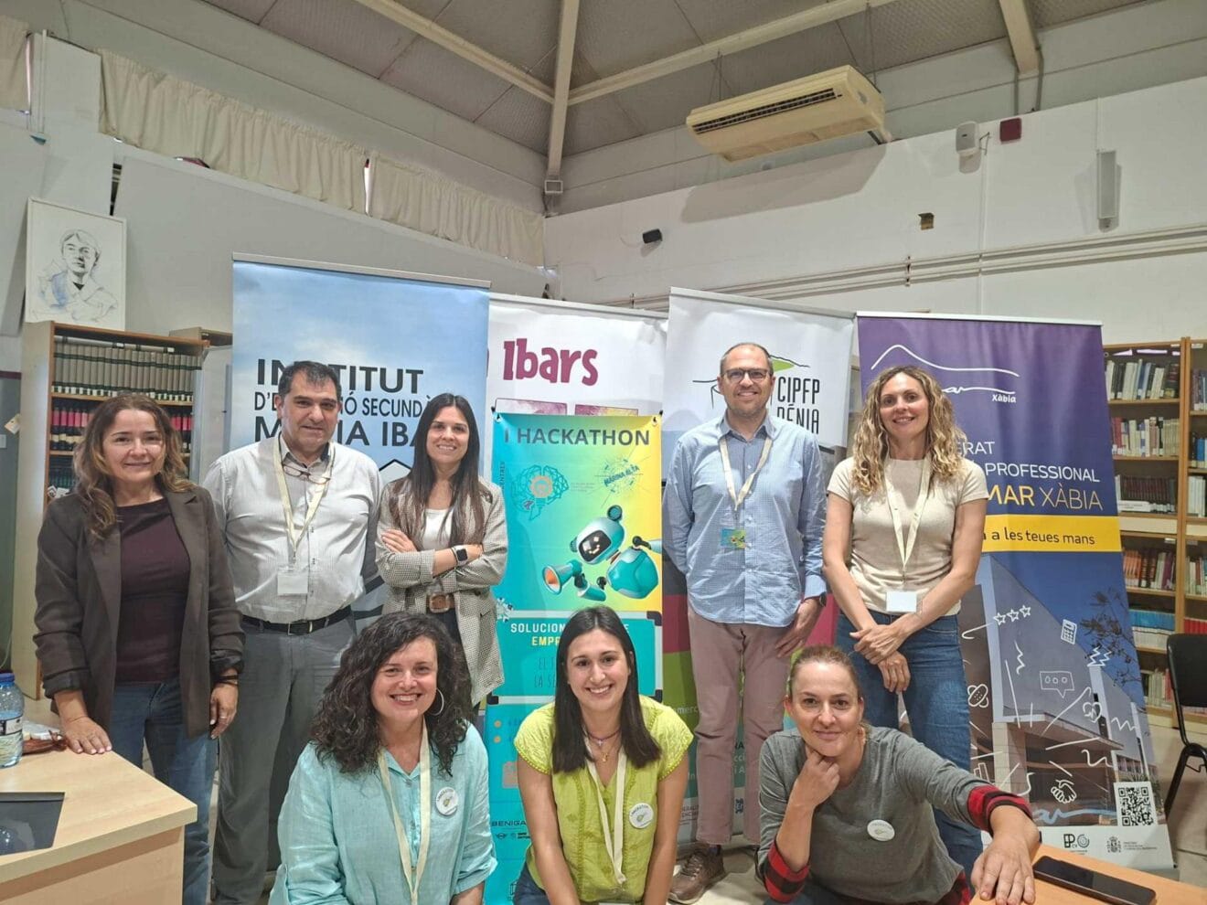 Organizadores y representantes en el I Hackathon Intercentros Marina Alta