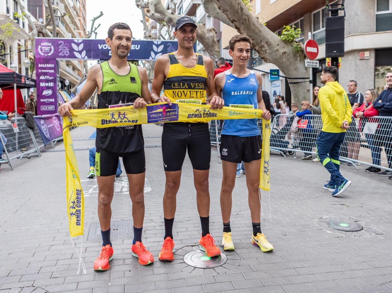 Podio masculino de la XXVII Volta a Peu a Dénia