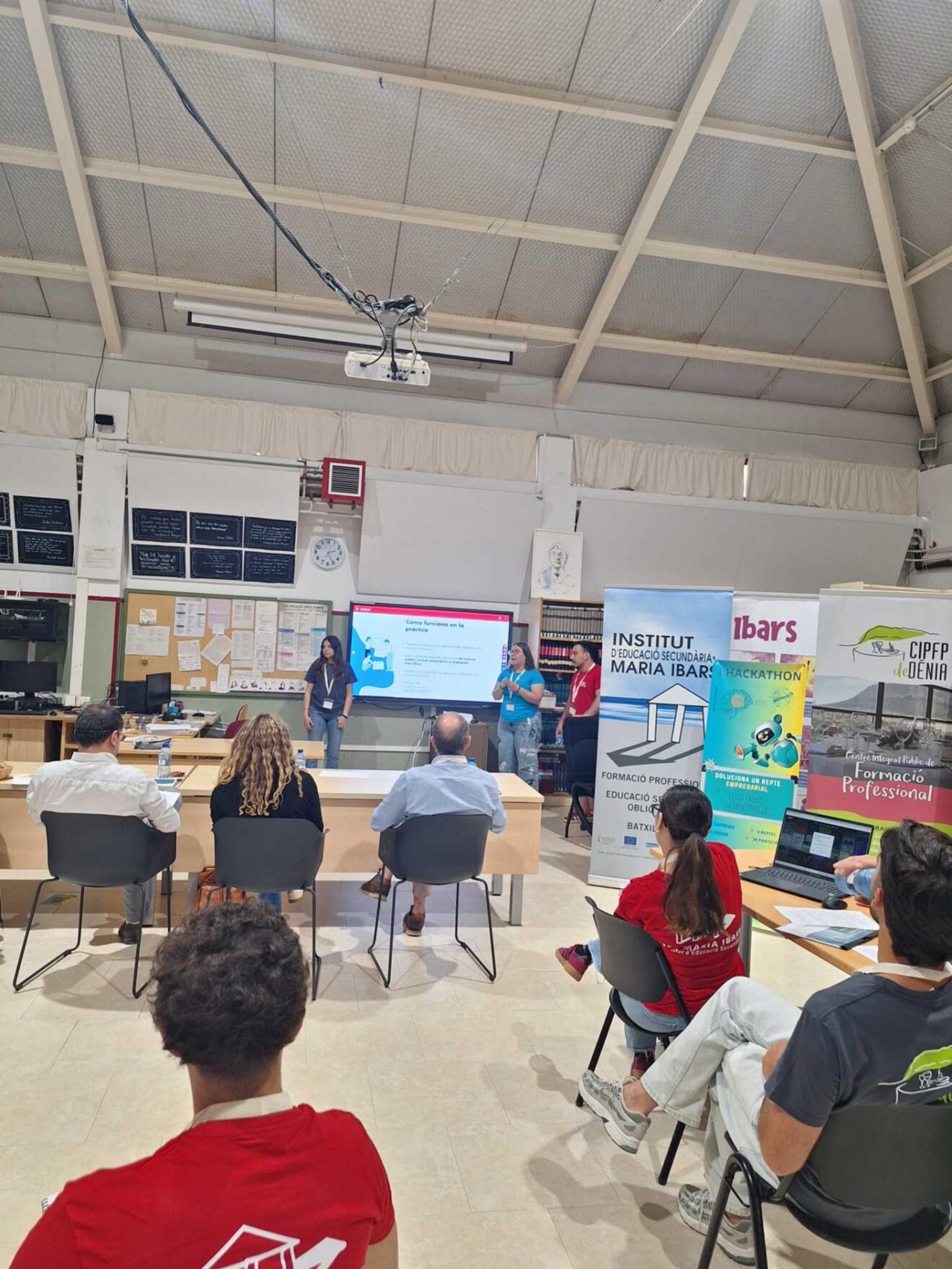 Presentación durante el I Hackathon Intercentros Marina Alta