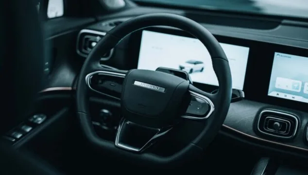 puesto de conduccion digital del jaecoo 8 shs con pantalla curva de 246 pulgadas disponible en moll motor