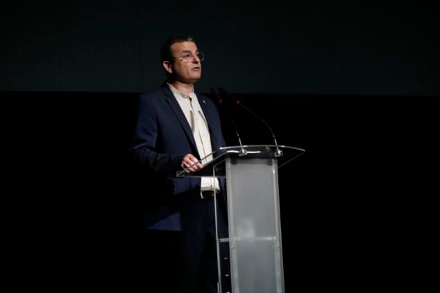 Paco Arnau ya es oficialmente Hijo Predilecto de Dénia: el reconocimiento a una vida volcada en la fiesta 9 acto de homenaje a paco arnau hijo predilecto de denia 3