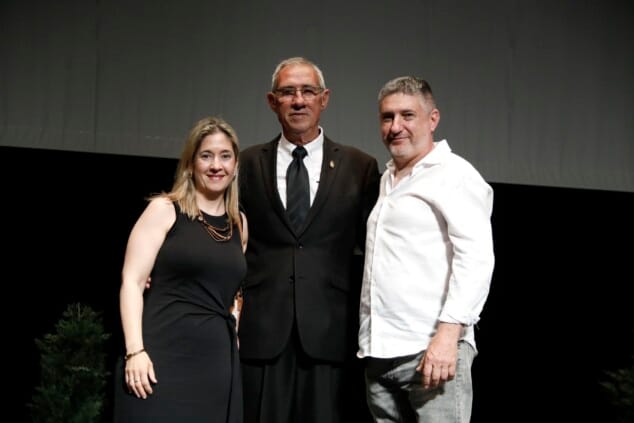 Paco Arnau ya es oficialmente Hijo Predilecto de Dénia: el reconocimiento a una vida volcada en la fiesta 70 acto de homenaje a paco arnau hijo predilecto de denia 64
