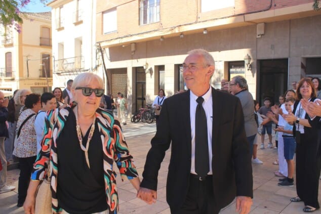Paco Arnau ya es oficialmente Hijo Predilecto de Dénia: el reconocimiento a una vida volcada en la fiesta 77 acto de homenaje a paco arnau hijo predilecto de denia 71