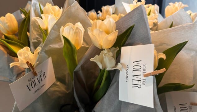 detalle del regalo de bruno ruiz a sus invitados en la inauguracion