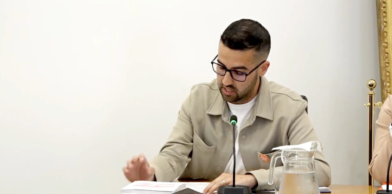El concejal Valen Alcalà durante su intervención