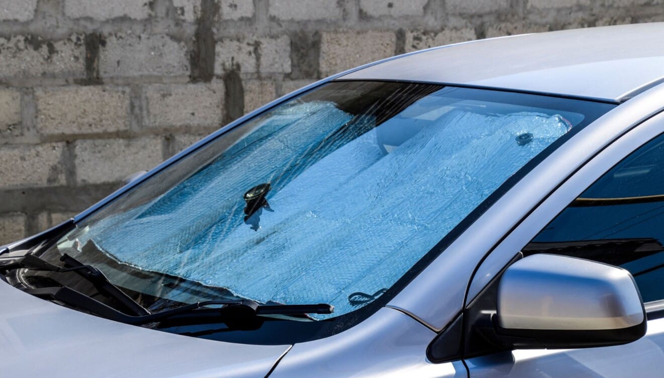 Evita los daños solares en tu coche