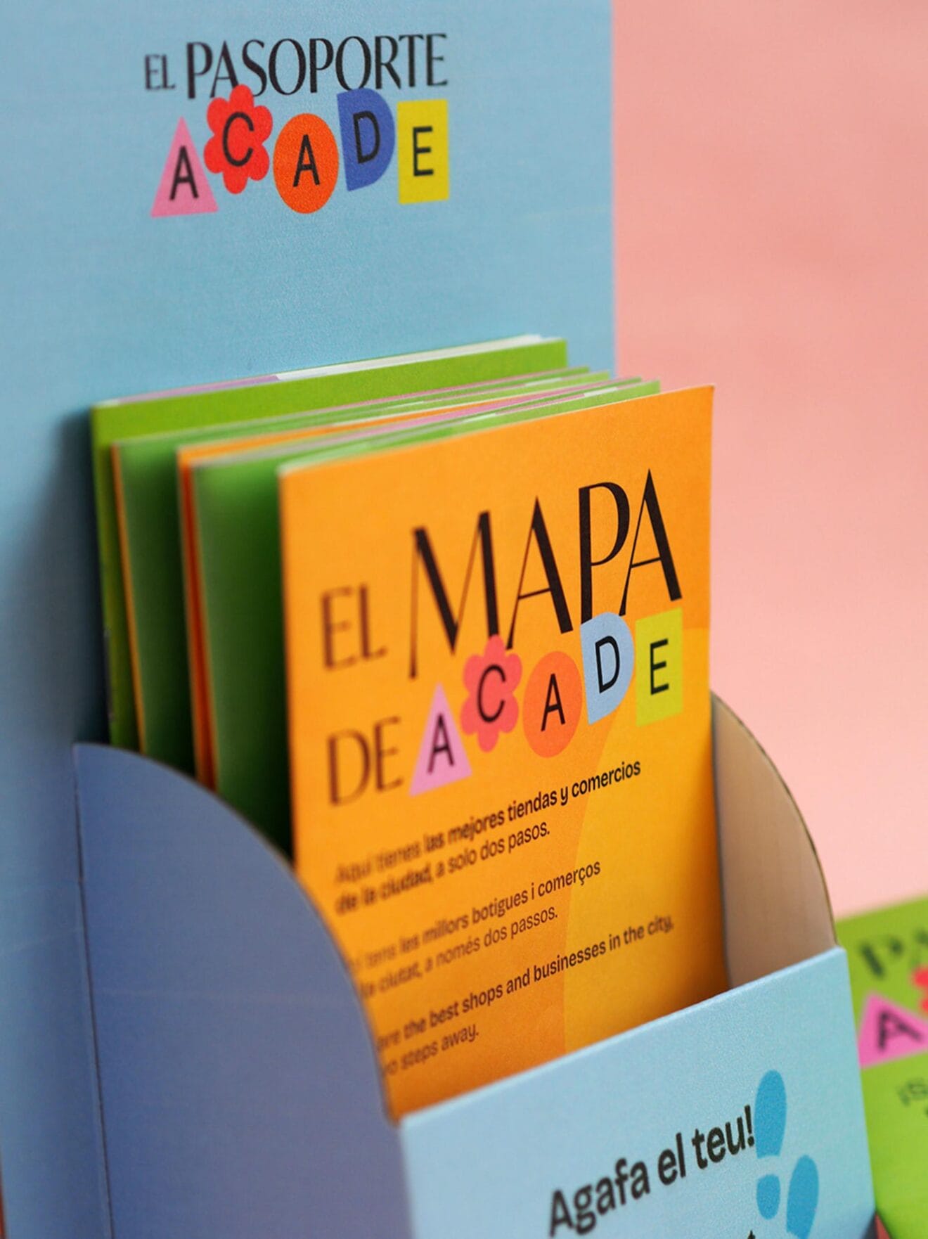 Material promocional de la campaña "Pasoporte ACADE" y "Mapa de ACADE" en Dénia