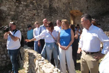 Pilar Bernabé visita el Castell de Dénia tras la rehabilitación (2)