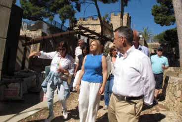 Pilar Bernabé visita el Castell de Dénia tras la rehabilitación (39)