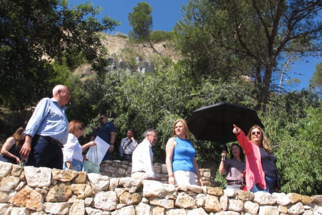 El Castell de Dénia revela nuevos secretos: el descubrimiento de nuevas estructuras serán visitables 10 pilar bernabe visita el castell de denia tras la rehabilitacion 4