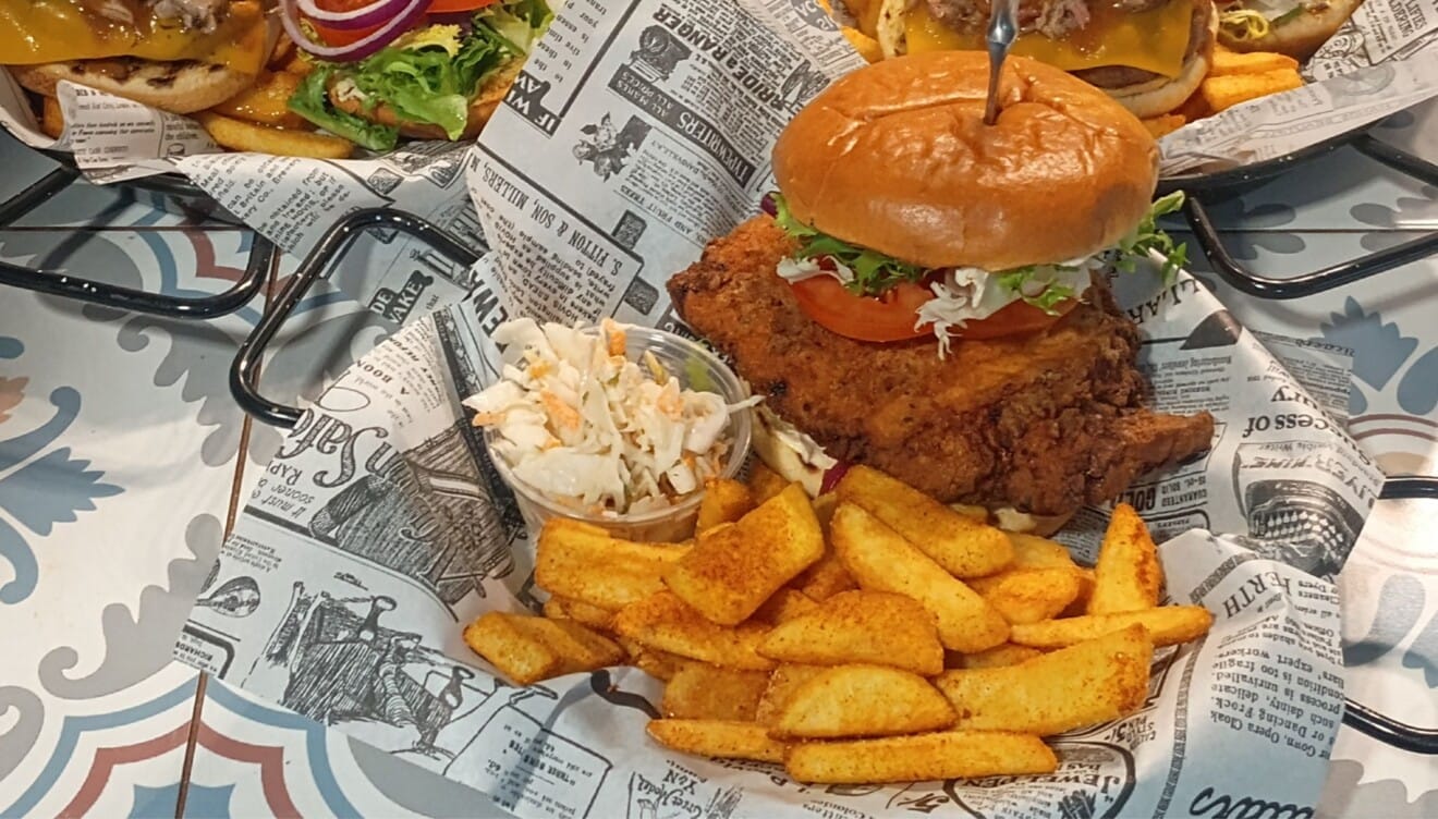 Restaurante de hamburguesas y carnes ahumadas en Dénia