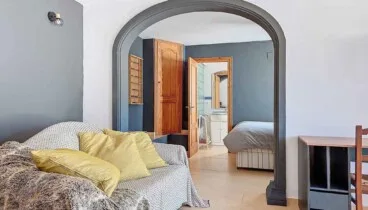 Sala de estar acogedora para el descanso diario
