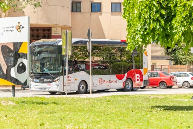 Imagen: Uno de los autobuses del nuevo servicio de BusDénia