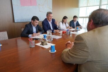 Vicente Martínez Mus en la reunión sobre la ronda de Dénia