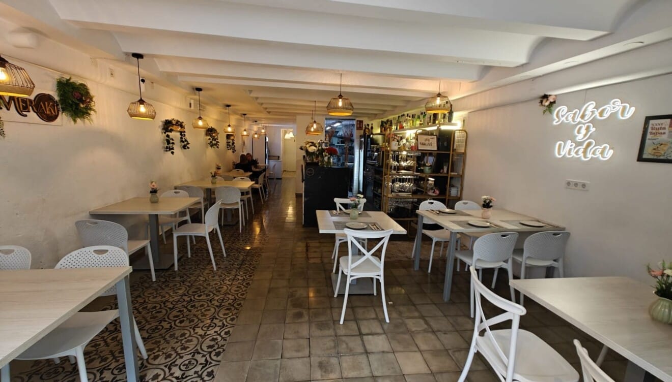 Vista general del espacio gastronómico diseñado para ofrecer una experiencia única al cliente