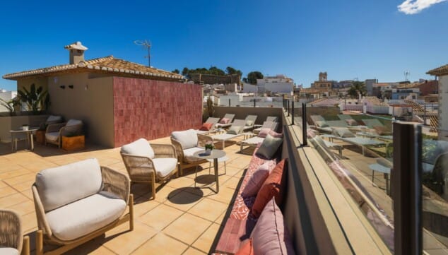 Adiós a las colas: Por qué debes visitar Dénia antes de julio 11 vistas al castillo y al puerto