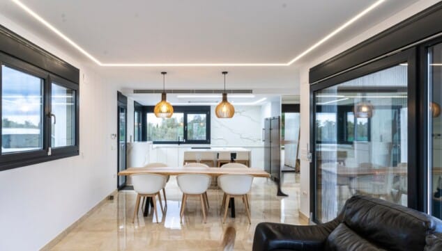 Olvida el blanco total: las nuevas tendencias que redefinen los espacios 4 ambientes abiertos concebidos para compartir y disfrutar