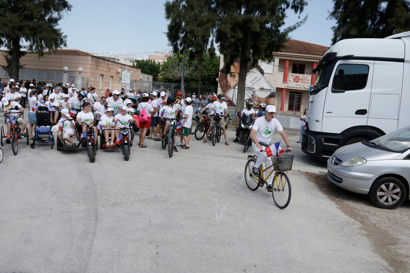 Carrera ciclista solidaria para Condenados al bordillo (2)