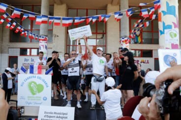 Condenados al Bordillo recibe 10.000 euros de la Carrera Solidaria Angers-Cholet-Dénia 42 carrera ciclista solidaria para condenados al bordillo 50
