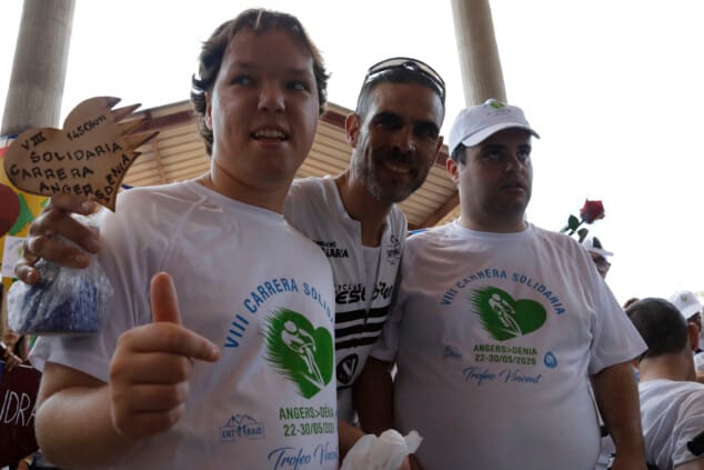 carrera ciclista solidaria para condenados al bordillo 60