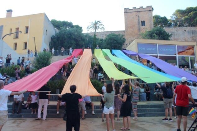 Dénia une diversidad LGTBIQ+ y salud mental para combatir el estigma en la celebración del Orgullo 1 Imagen: Celebración del Orgullo LGTB en Dénia