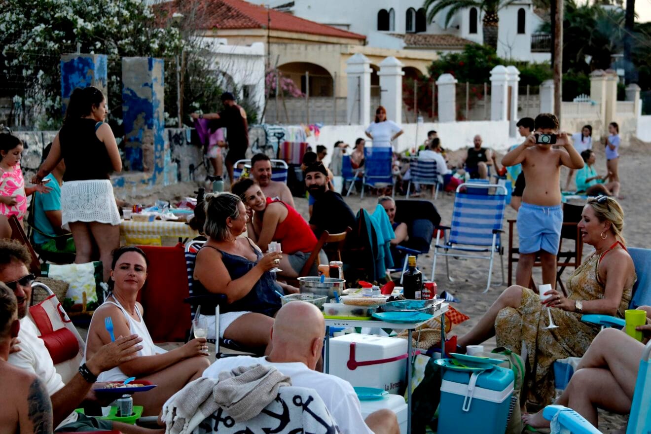 Celebración de San Juan en la playa de Dénia