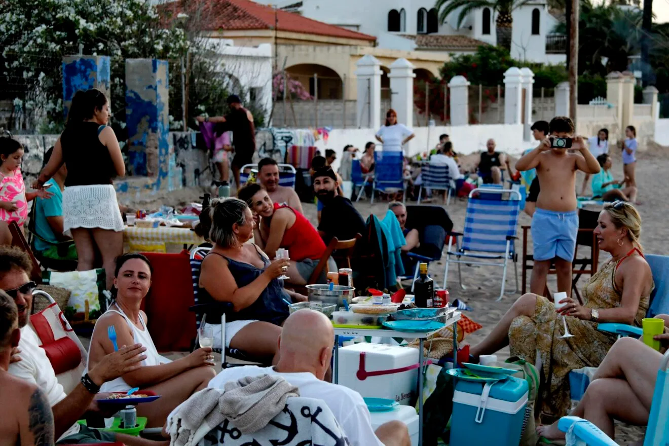 Celebración de San Juan en la playa de Dénia