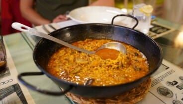 Come bien, disfruta de un gran ambiente y recibe un trato excepcional