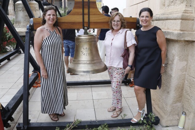 comienza el montaje en el campanario de la asuncion tras un fin de semana de expectacion en denia 12