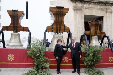 Comienza el montaje en el campanario de la Asunción tras un fin de semana de expectación en Dénia 16