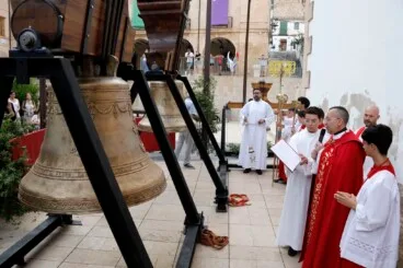 Comienza el montaje en el campanario de la Asunción tras un fin de semana de expectación en Dénia 19