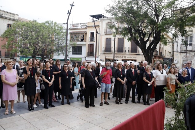 comienza el montaje en el campanario de la asuncion tras un fin de semana de expectacion en denia 20