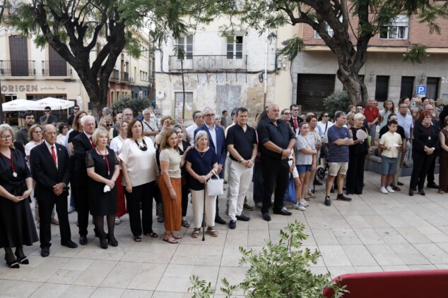 comienza el montaje en el campanario de la asuncion tras un fin de semana de expectacion en denia 21