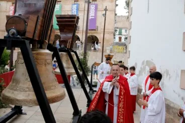 Comienza el montaje en el campanario de la Asunción tras un fin de semana de expectación en Dénia 26