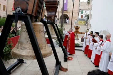 Comienza el montaje en el campanario de la Asunción tras un fin de semana de expectación en Dénia 27