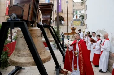 Comienza el montaje en el campanario de la Asunción tras un fin de semana de expectación en Dénia 28
