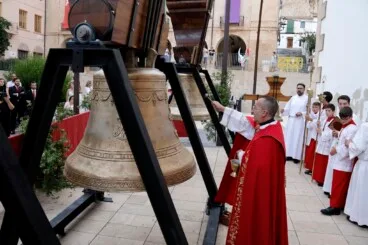 Comienza el montaje en el campanario de la Asunción tras un fin de semana de expectación en Dénia 30