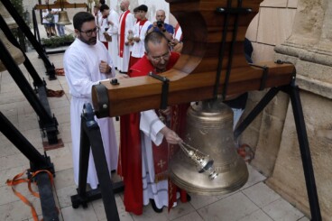 Comienza el montaje en el campanario de la Asunción tras un fin de semana de expectación en Dénia 33