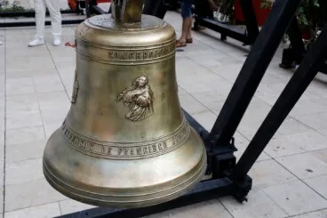 Comienza el montaje en el campanario de la Asunción tras un fin de semana de expectación en Dénia 4