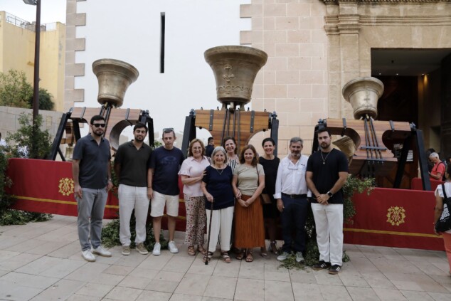 comienza el montaje en el campanario de la asuncion tras un fin de semana de expectacion en denia 44